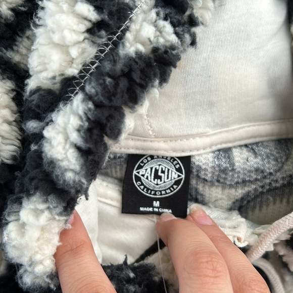 Pacsun peace zip up hoodie - Picture 5 of 9